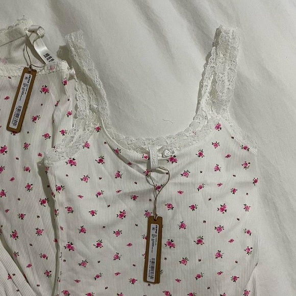 Soft Lounge Lace Set in Neon Orchid Rose Print - Picture 3 of 3